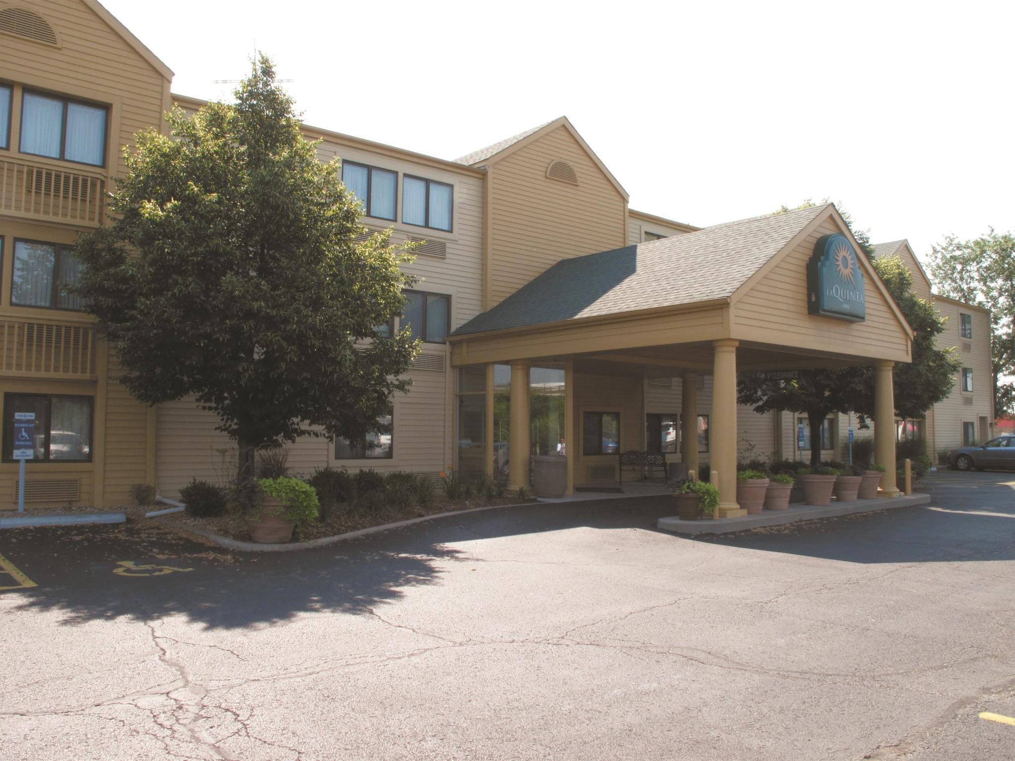 נורת' קנזס סיטי La Quinta Inn By Wyndham Kansas City North מראה חיצוני תמונה